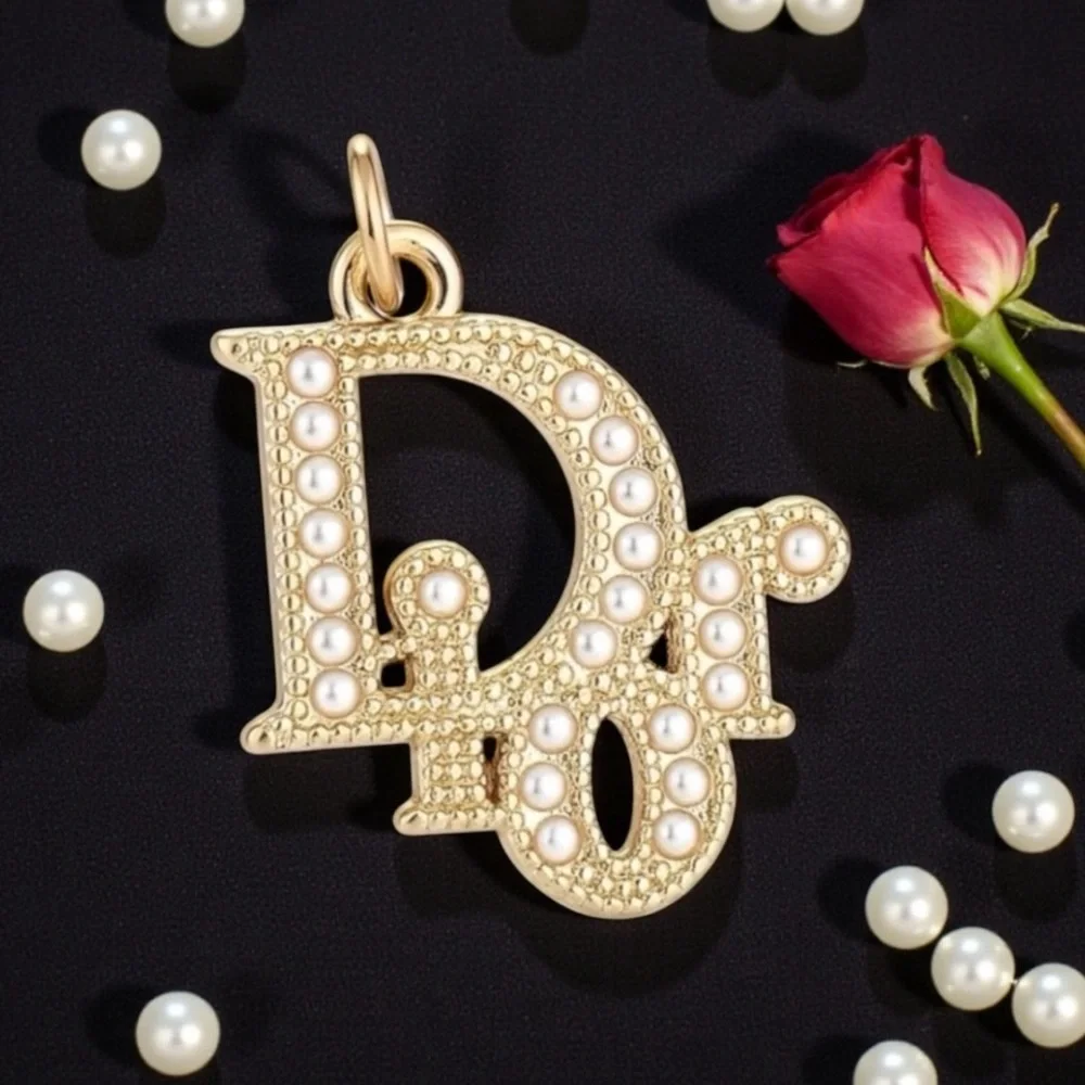 DIOR Authentic Gold and Pearl Pendant for Necklace - Picture 3 of 10